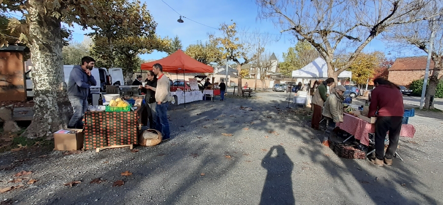 Marché de St Cyprien sur Dourdou