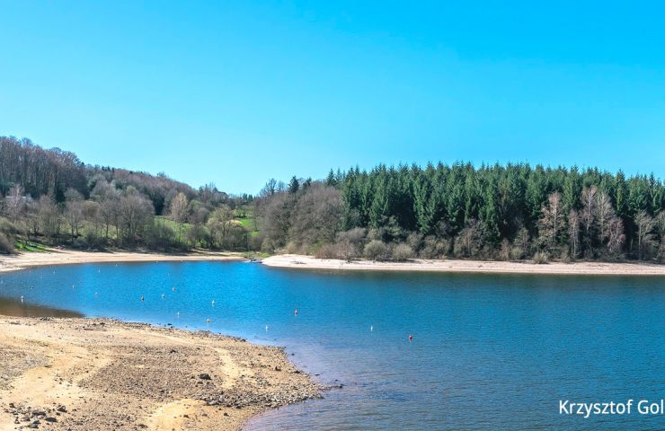 Lake Pareloup-dam