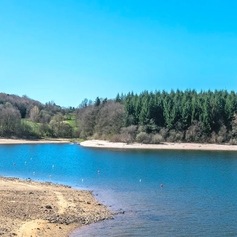 Lake Pareloup-dam