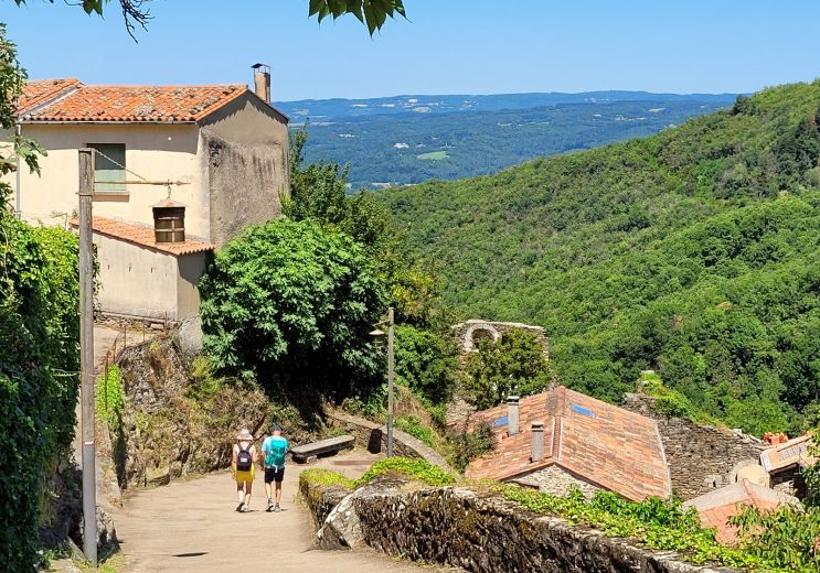 The Mazamet footbridge and the village of Haut ...