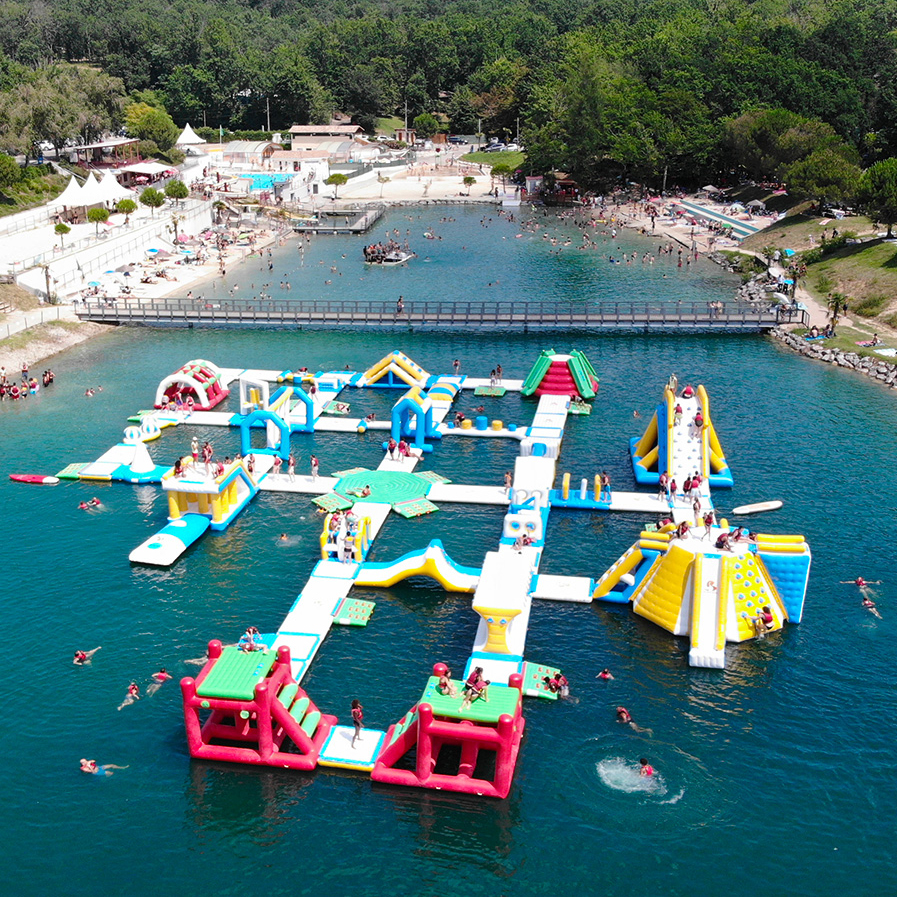 Waterfun Monclar - Le plus grand Parc Aquatique gonflable de la région